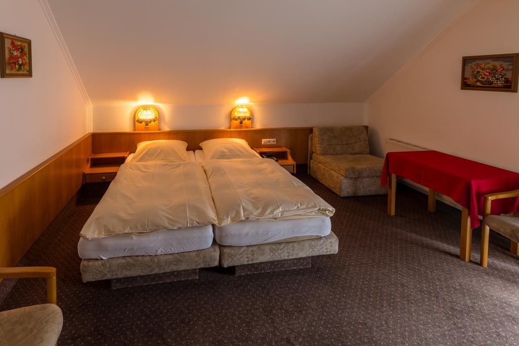 Hotel Restaurant Berghof Sohren エクステリア 写真